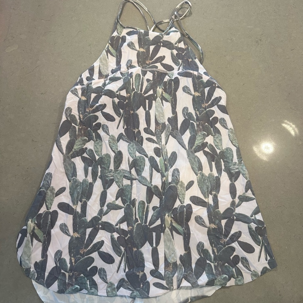 Lululemon Tank- open back- worn 1 time